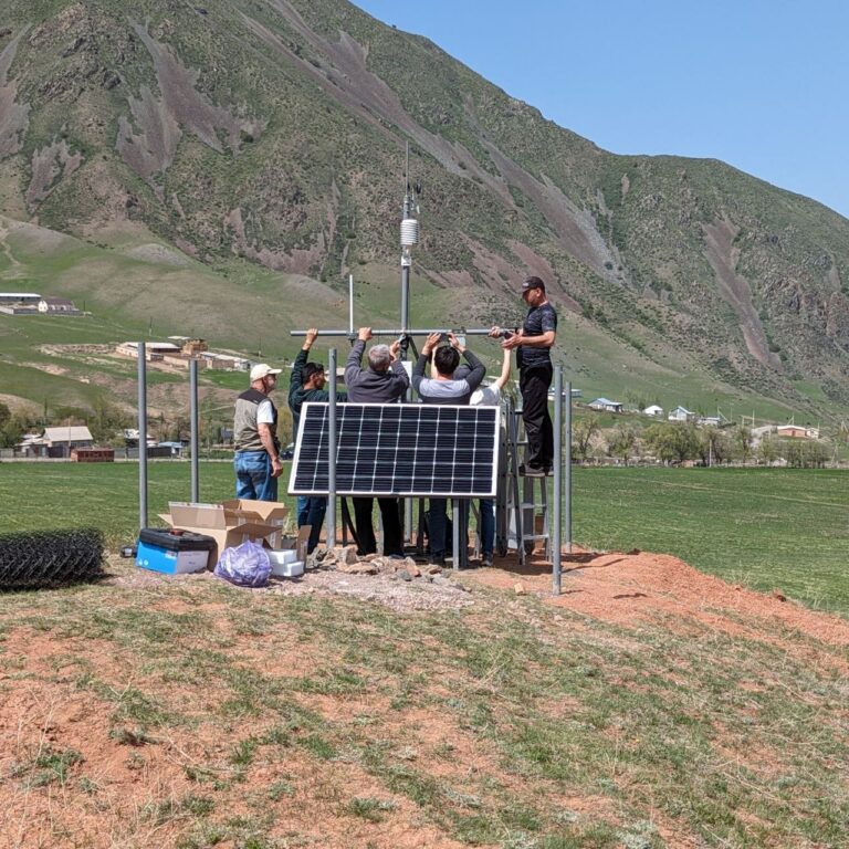 LoRaWAN enabled 2-tier automatic weather station in Kyrgyzstan